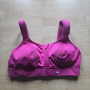 Shefit Ultimate Sports Bra in Pink size 1Luxe